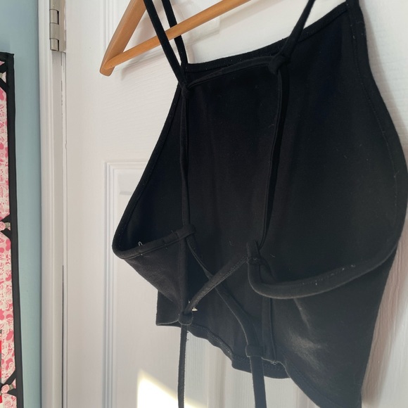 Garage Cropped Strappy Open Back Tank - Picture 4 of 5